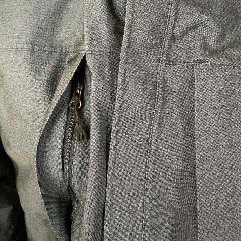 REI Co-Op Men's winter jacket durable outdoors - Picture 6 of 10